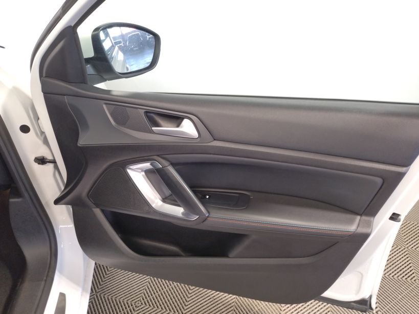 PEUGEOT 308 2020 - Photo n°7