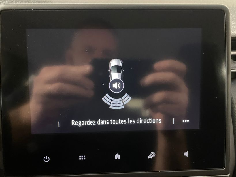 RENAULT CLIO V 2020 - Photo n°20