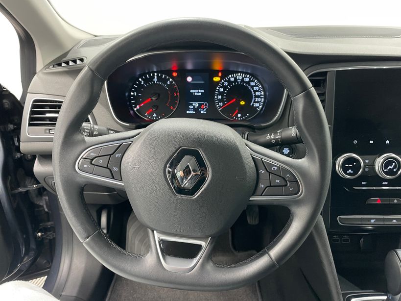 RENAULT MEGANE IV BERLINE 2022 - Photo n°10