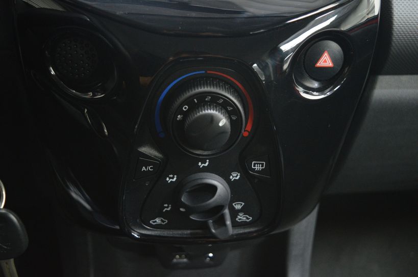 PEUGEOT 108 2018 - Photo n°15