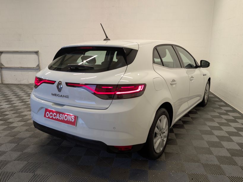 RENAULT MEGANE IV BERLINE 2021 - Photo n°8