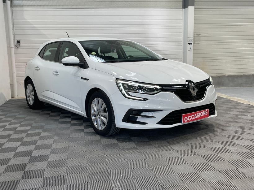 RENAULT MEGANE IV BERLINE 2021 - Photo n°3
