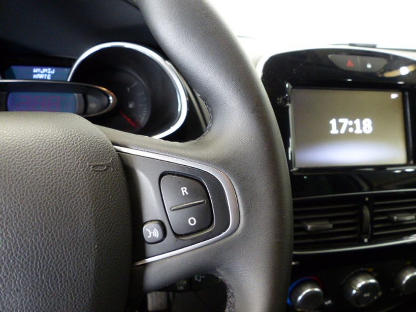 RENAULT CLIO IV 2020 - Photo n°17