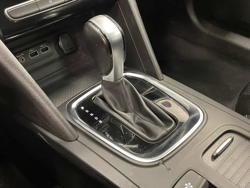 RENAULT MEGANE IV ESTATE 2021 - Photo n°23