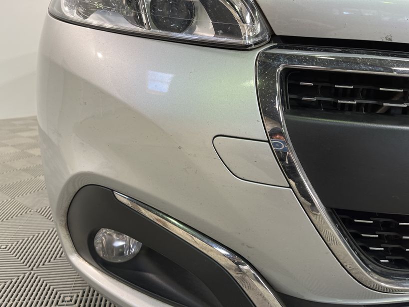 PEUGEOT 208 2016 - Photo n°5