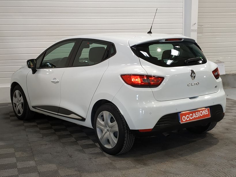 RENAULT CLIO IV BUSINESS 2015 - Photo n°6