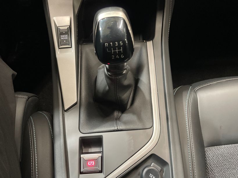 PEUGEOT 308 2023 - Photo n°19