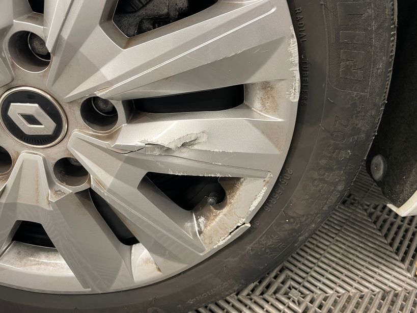 RENAULT MEGANE IV ESTATE 2022 - Photo n°1