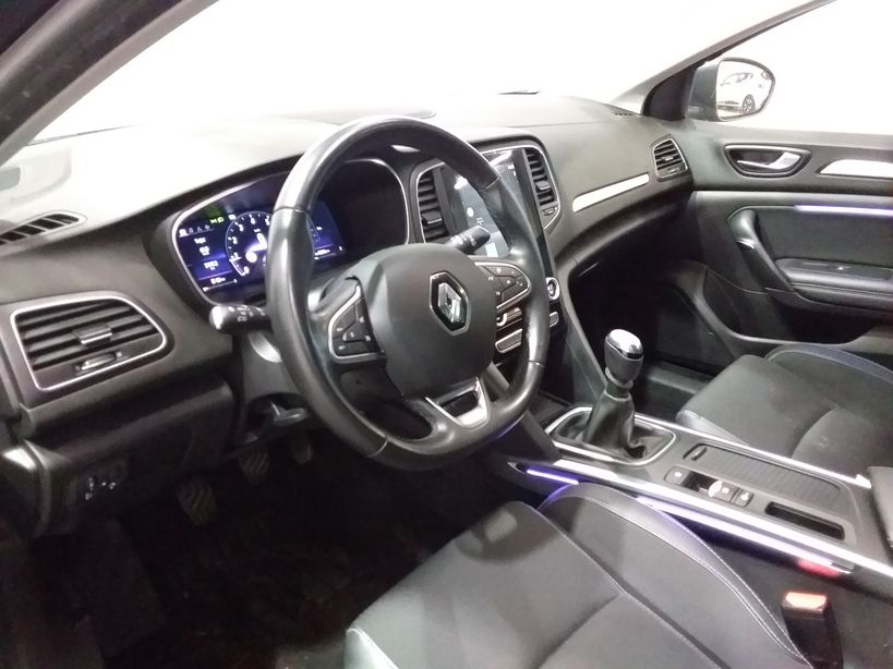 RENAULT MEGANE IV BERLINE 2021 - Photo n°31