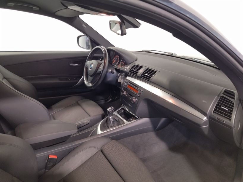 BMW SERIE 1 COUPE E82 LCI 2013 - Photo n°9