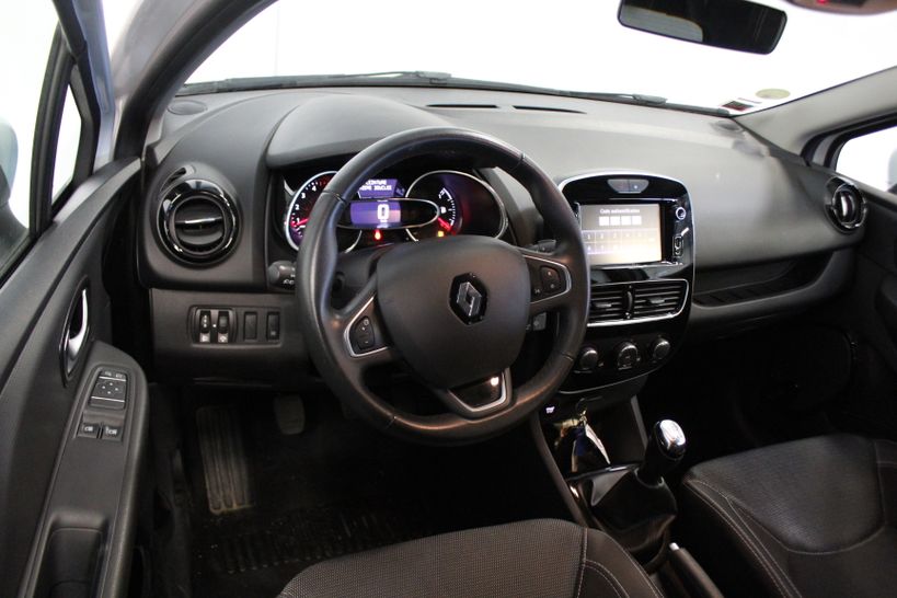 RENAULT CLIO IV ESTATE 2017 - Photo n°10