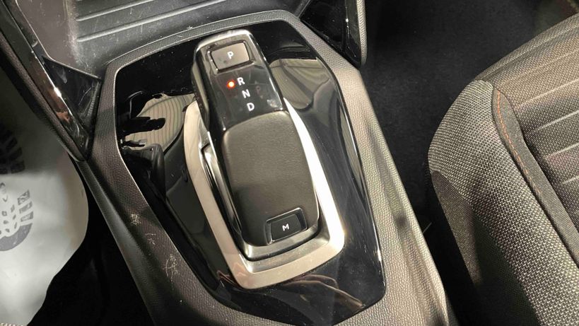 PEUGEOT 2008 BUSINESS 2021 - Photo n°14