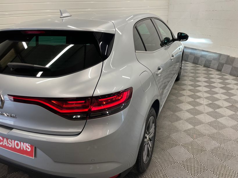 RENAULT MEGANE IV BERLINE 2022 - Photo n°39