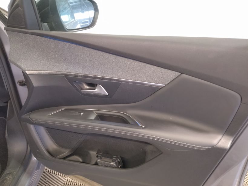 PEUGEOT 3008 2019 - Photo n°7