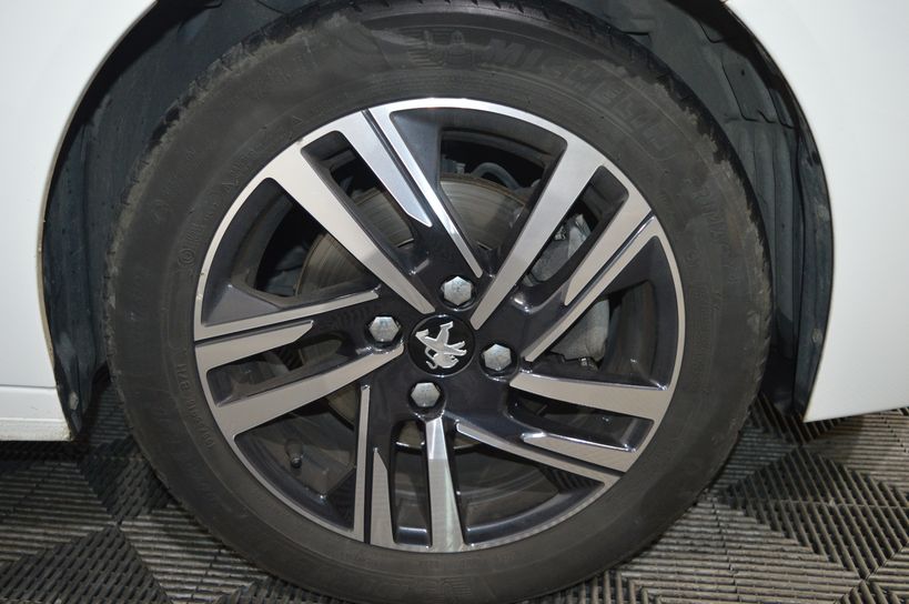 PEUGEOT 208 BUSINESS 2020 - Photo n°2