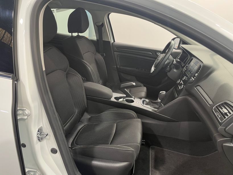 RENAULT MEGANE IV BERLINE BUSINESS 2020 - Photo n°34