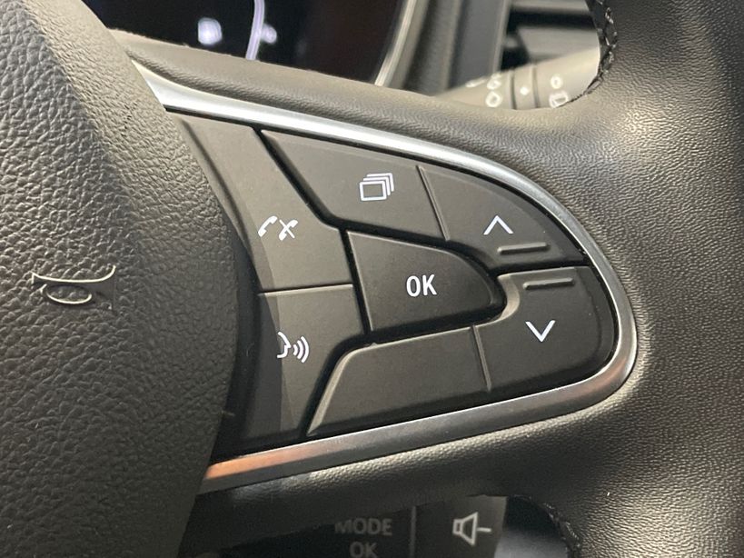 RENAULT MEGANE IV BERLINE 2021 - Photo n°27