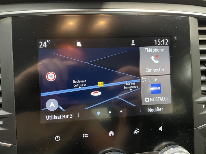 RENAULT MEGANE IV BERLINE 2021 - Photo n°17