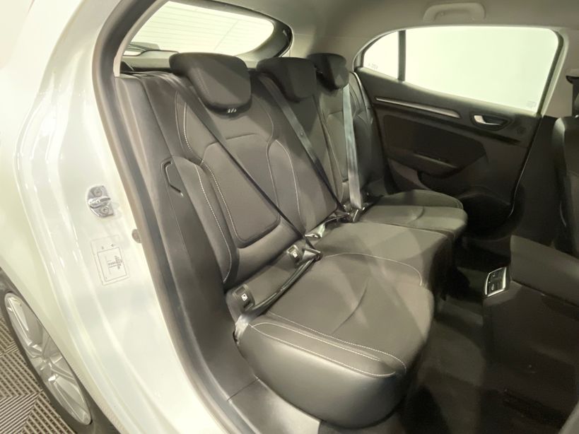 RENAULT MEGANE IV BERLINE 2021 - Photo n°42