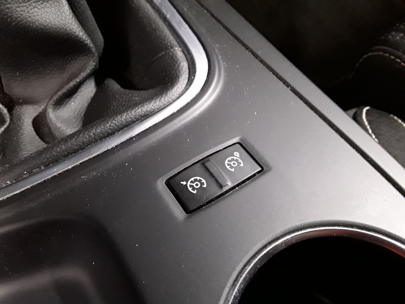 RENAULT MEGANE IV BERLINE BUSINESS 2019 - Photo n°26