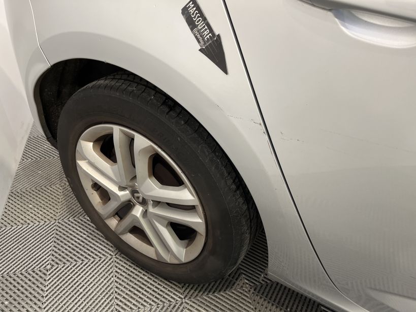 RENAULT MEGANE IV BERLINE BUSINESS 2020 - Photo n°8
