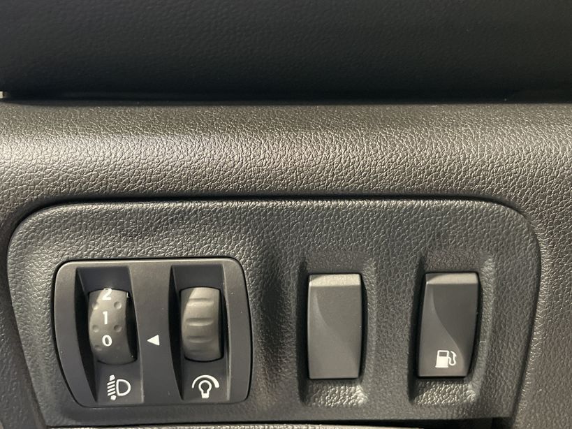 RENAULT MEGANE IV BERLINE 2021 - Photo n°32