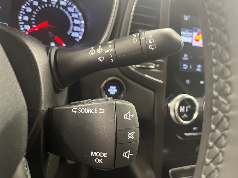 RENAULT MEGANE IV BERLINE 2021 - Photo n°15