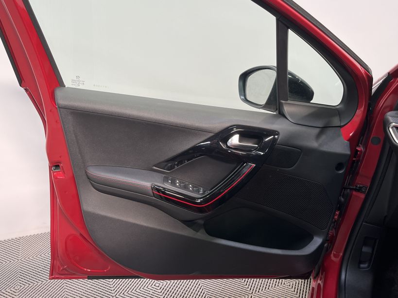PEUGEOT 208 2019 - Photo n°31