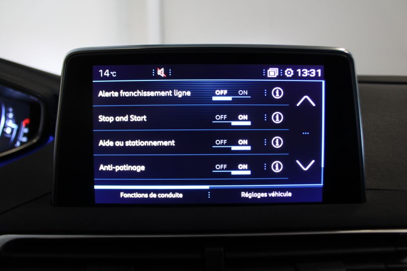 PEUGEOT 3008 BUSINESS 2018 - Photo n°19