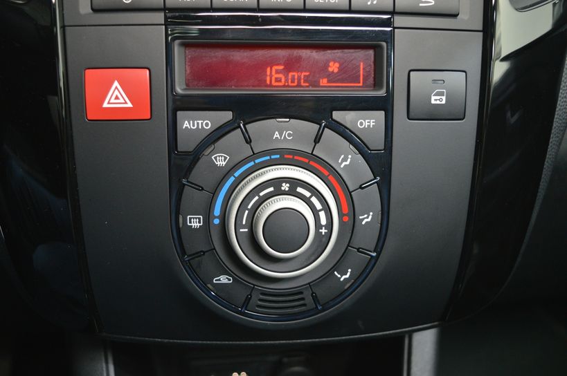 KIA VENGA 2014 - Photo n°16