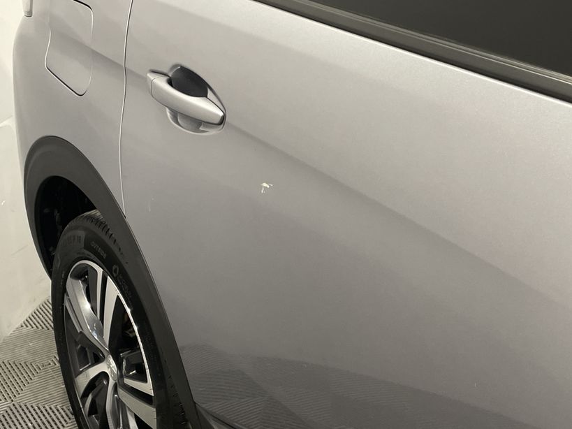 PEUGEOT 5008 2023 - Photo n°3