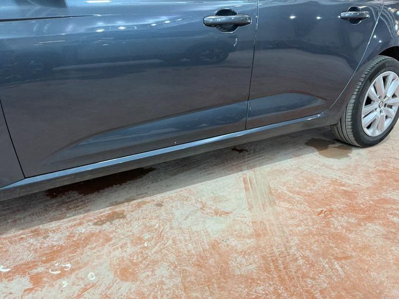 RENAULT MEGANE IV BERLINE 2022 - Photo n°4