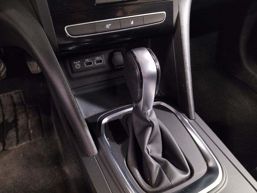 RENAULT MEGANE IV ESTATE 2021 - Photo n°13