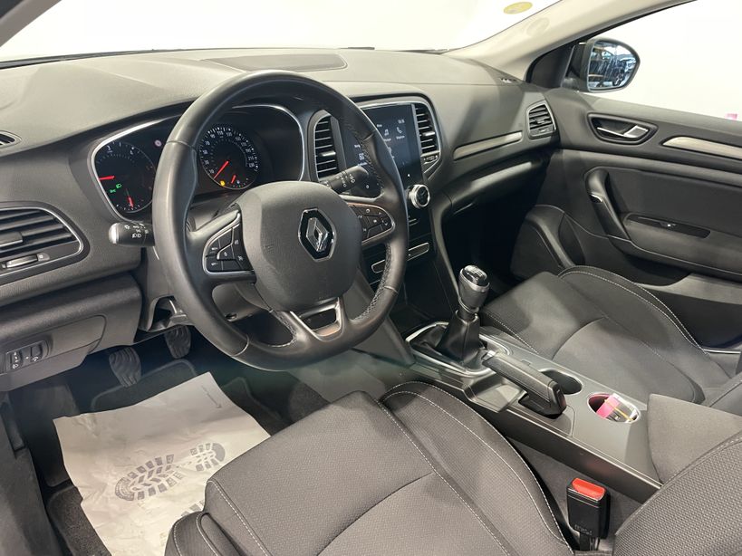 RENAULT MEGANE IV BERLINE 2022 - Photo n°30