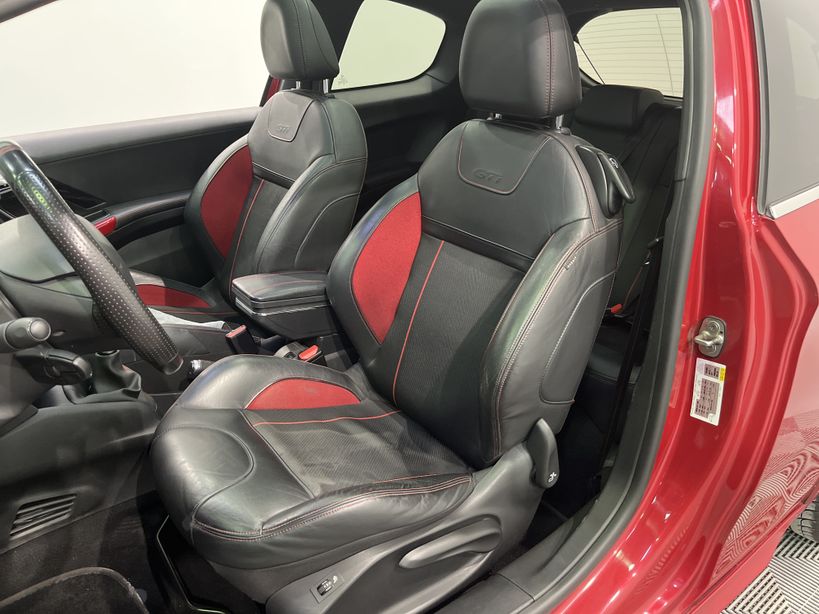 PEUGEOT 208 2014 - Photo n°10