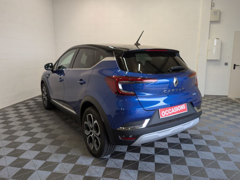 RENAULT CAPTUR 2022 - Photo n°8