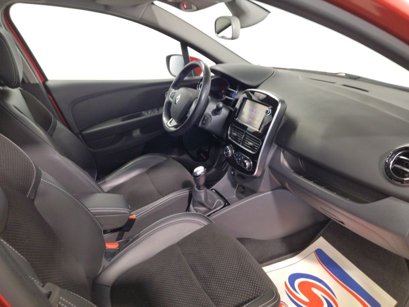 RENAULT CLIO IV ESTATE 2018 - Photo n°8