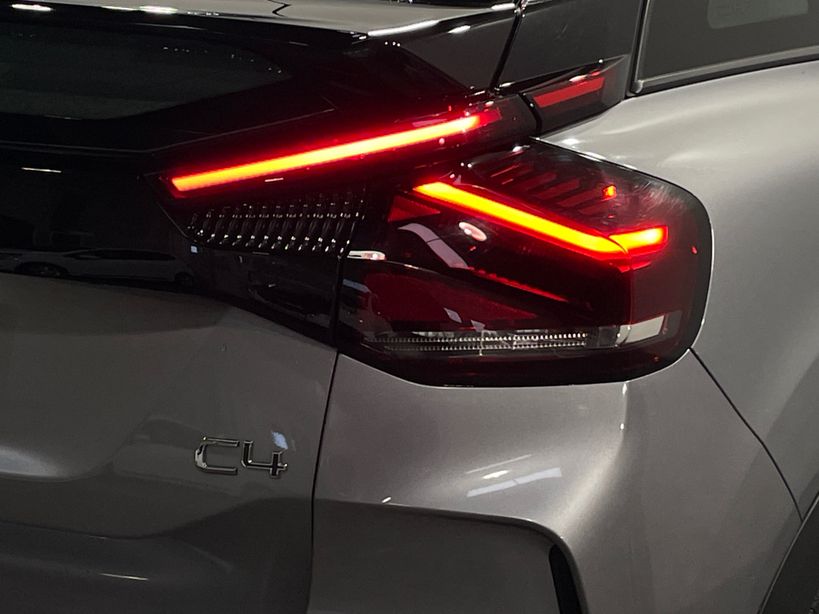 CITROEN C4 2022 - Photo n°8