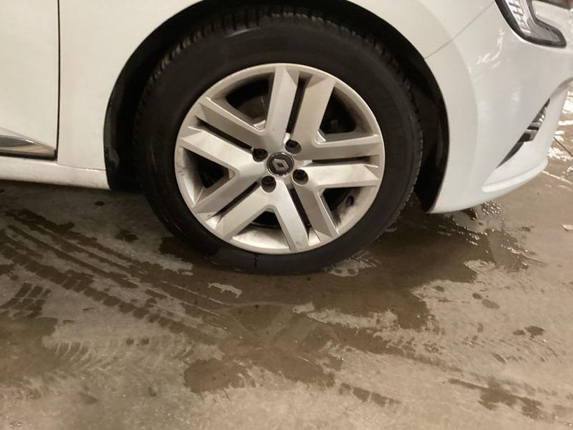 RENAULT CLIO V 2021 - Photo n°1