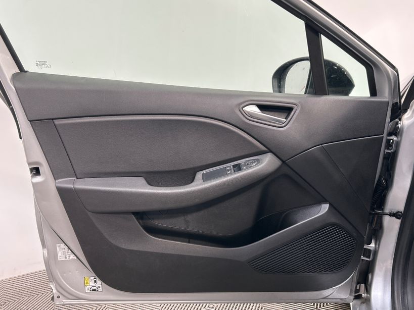 RENAULT CLIO V 2022 - Photo n°29