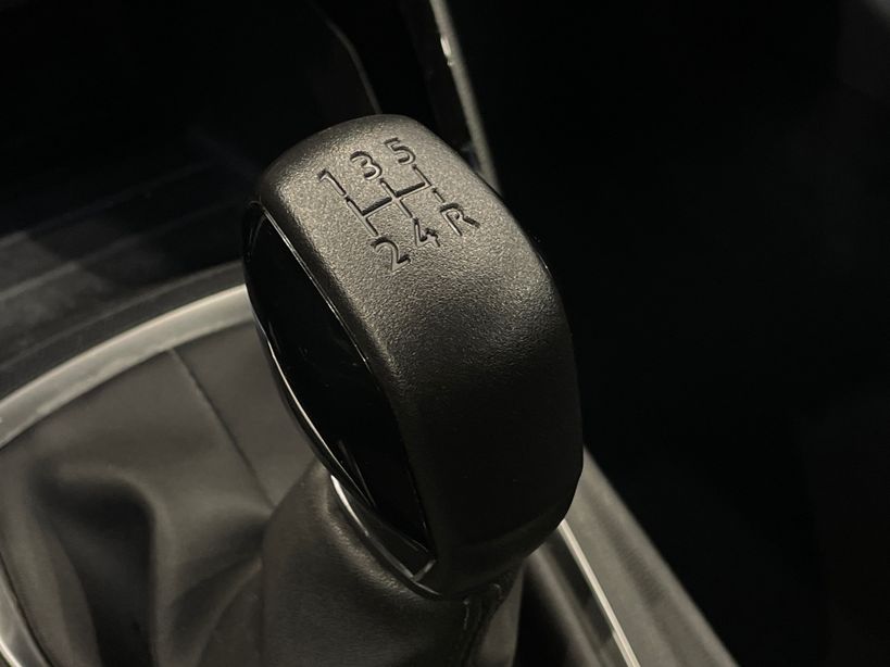 PEUGEOT 208 2023 - Photo n°18