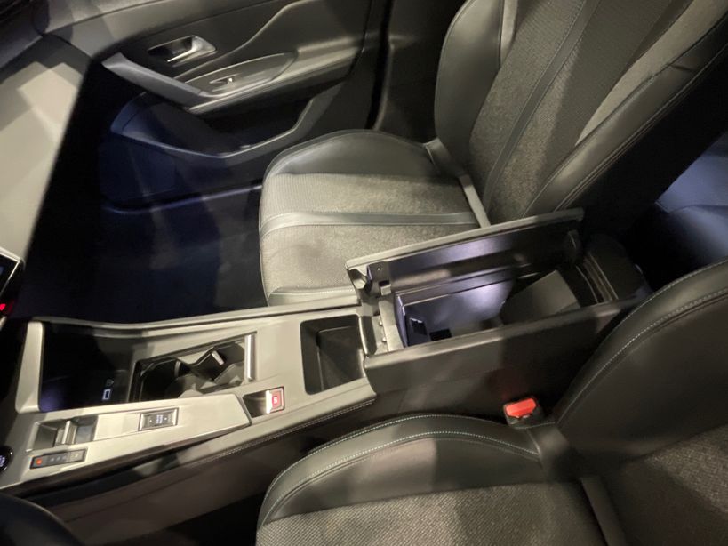 PEUGEOT 308 2023 - Photo n°22