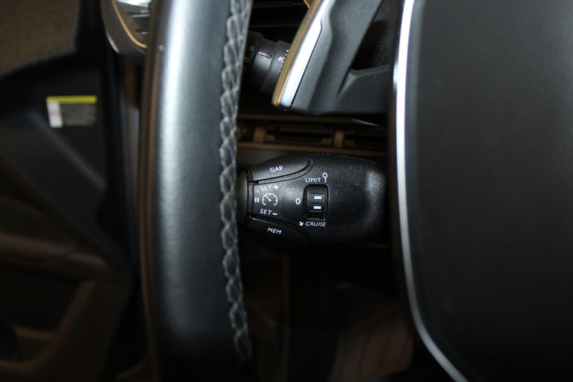 PEUGEOT 3008 2019 - Photo n°13