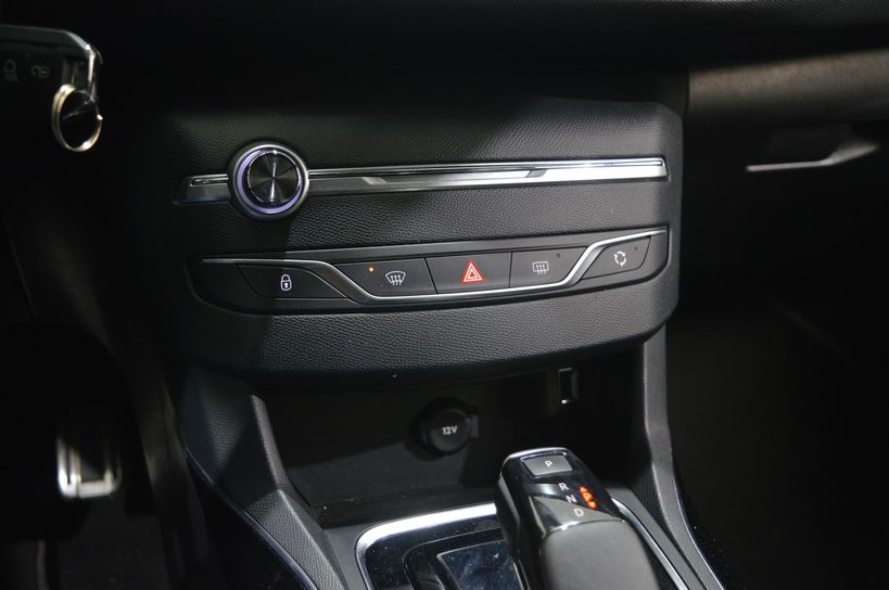 PEUGEOT 308 2019 - Photo n°17