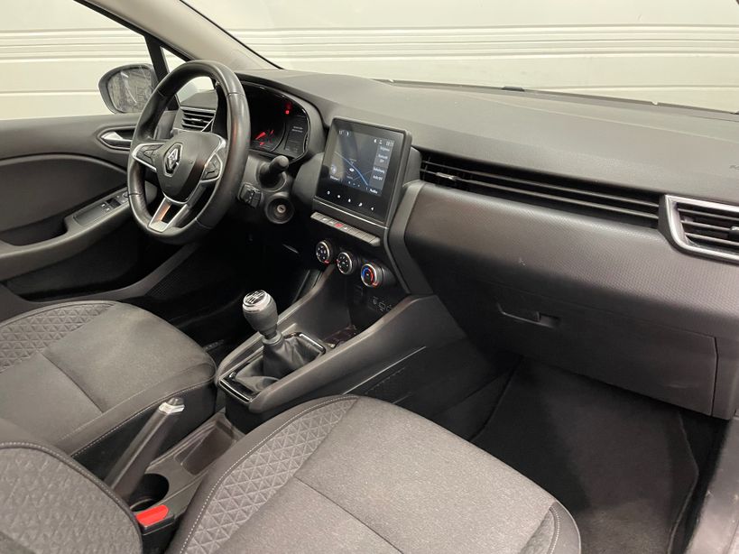 RENAULT CLIO V 2021 - Photo n°9