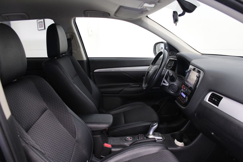 MITSUBISHI OUTLANDER 2015 - Photo n°5