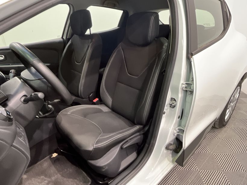 RENAULT CLIO IV 2019 - Photo n°10