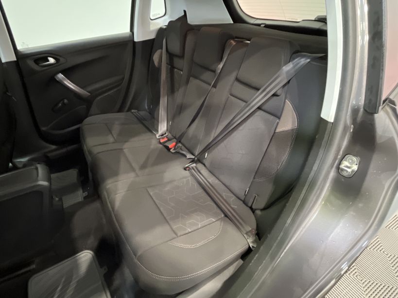 PEUGEOT 2008 2015 - Photo n°9