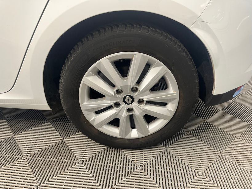 RENAULT MEGANE IV BERLINE 2022 - Photo n°33