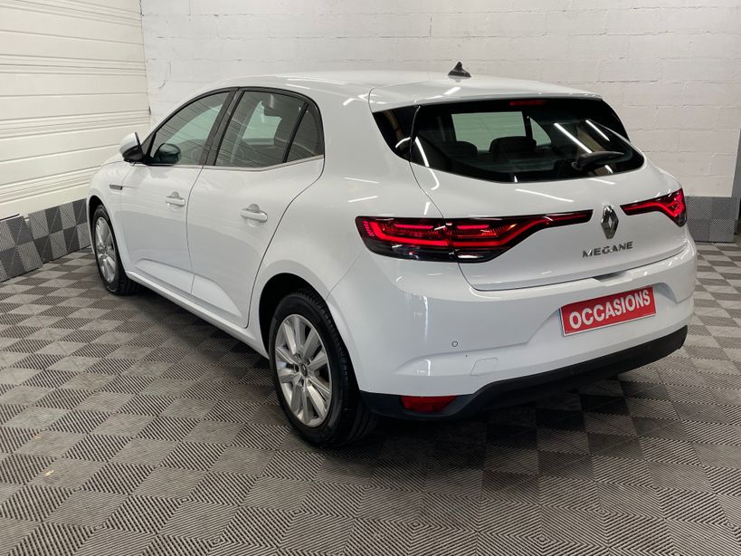RENAULT MEGANE IV BERLINE 2021 - Photo n°8